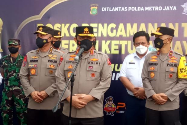wakapolri volume kendaraan menuju tol jakarta cikampek meningkat 89 persen 46453