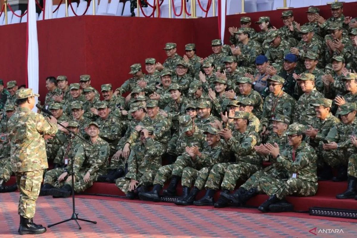 wamenaker kapolri dan jaksa agung tekankan pentingnya menjaga integritas saat retret kabinet 80243