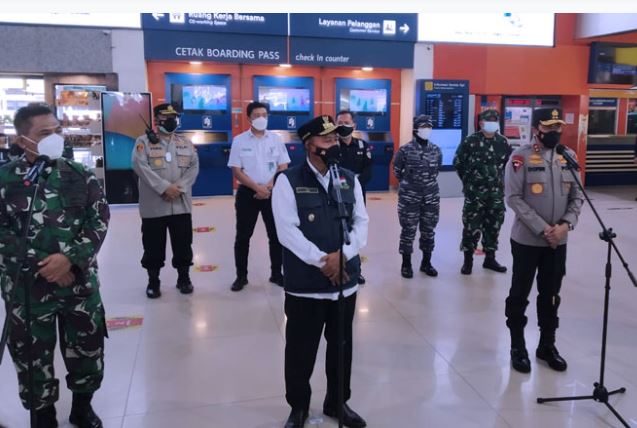 west java regional police established 106 insulation checkpoints for emergency ppkm 39565