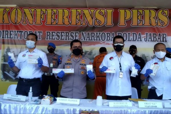 west java regional police raids illegal drug factory in cimahi 40930