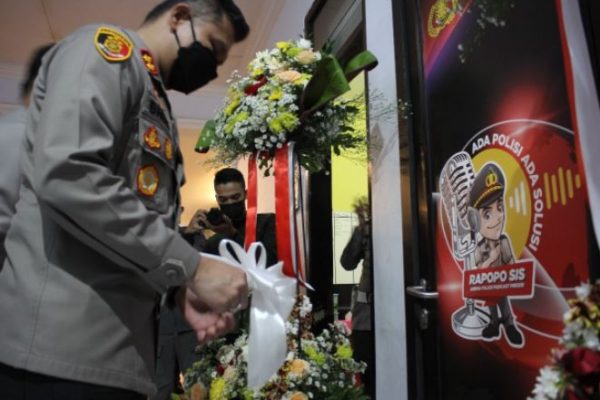 wujudkan pelayanan informasi masyarakat kapolresta malang kota dirikan podcast rapopo sis 21369