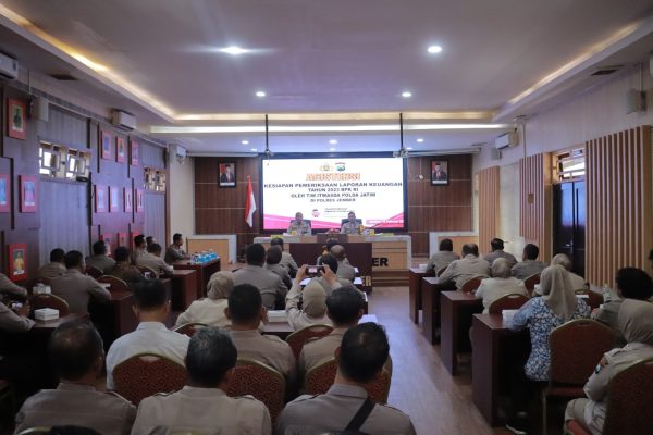 wujudkan transparansi polda jatim lakukan asistensi pengelolaan keuangan 70289