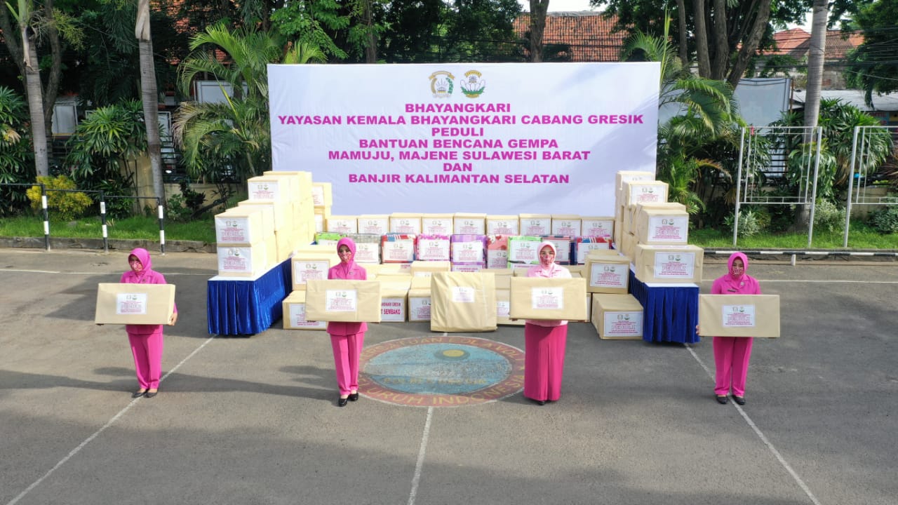 yayasan kemala bhayangkari gresik kirim bantuan korban gempa mamuju majene sulawesi barat dan banjir kalimantan selatan 33254